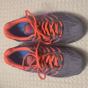 Great used condition Nike size 8 grey and orange